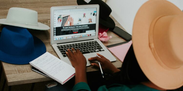 Daftar Situs Freelance Terbaik: Buat Kamu yang Mau Kerja Fleksibel & Tetap Produktif